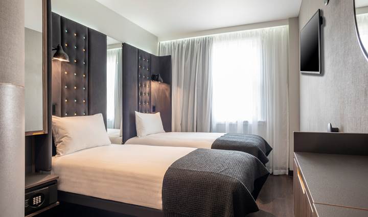 twin room