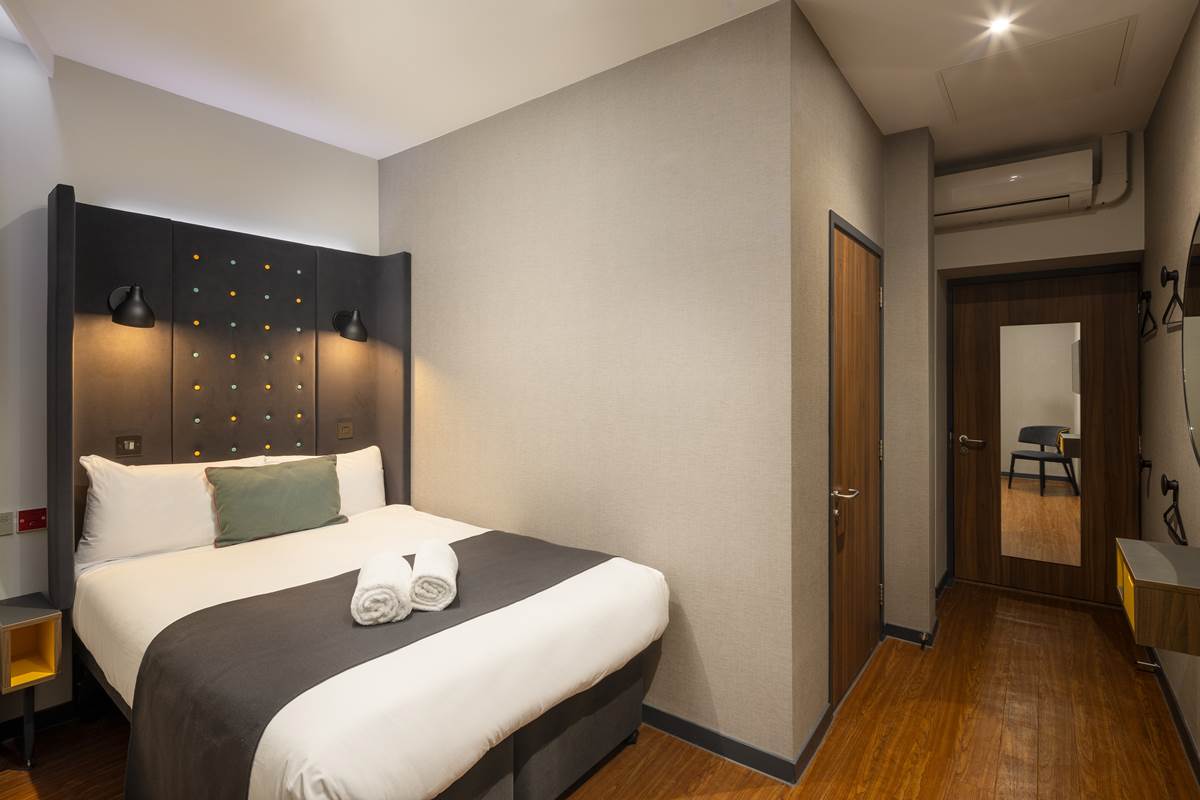 Accessible room, no window